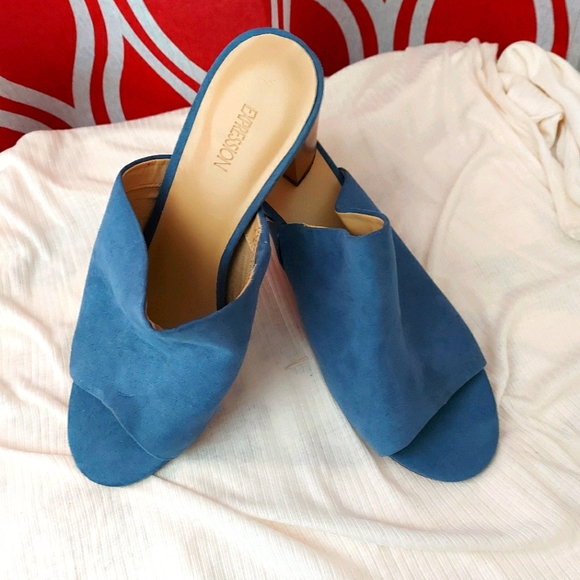 Slip ons - Picture 3 of 3